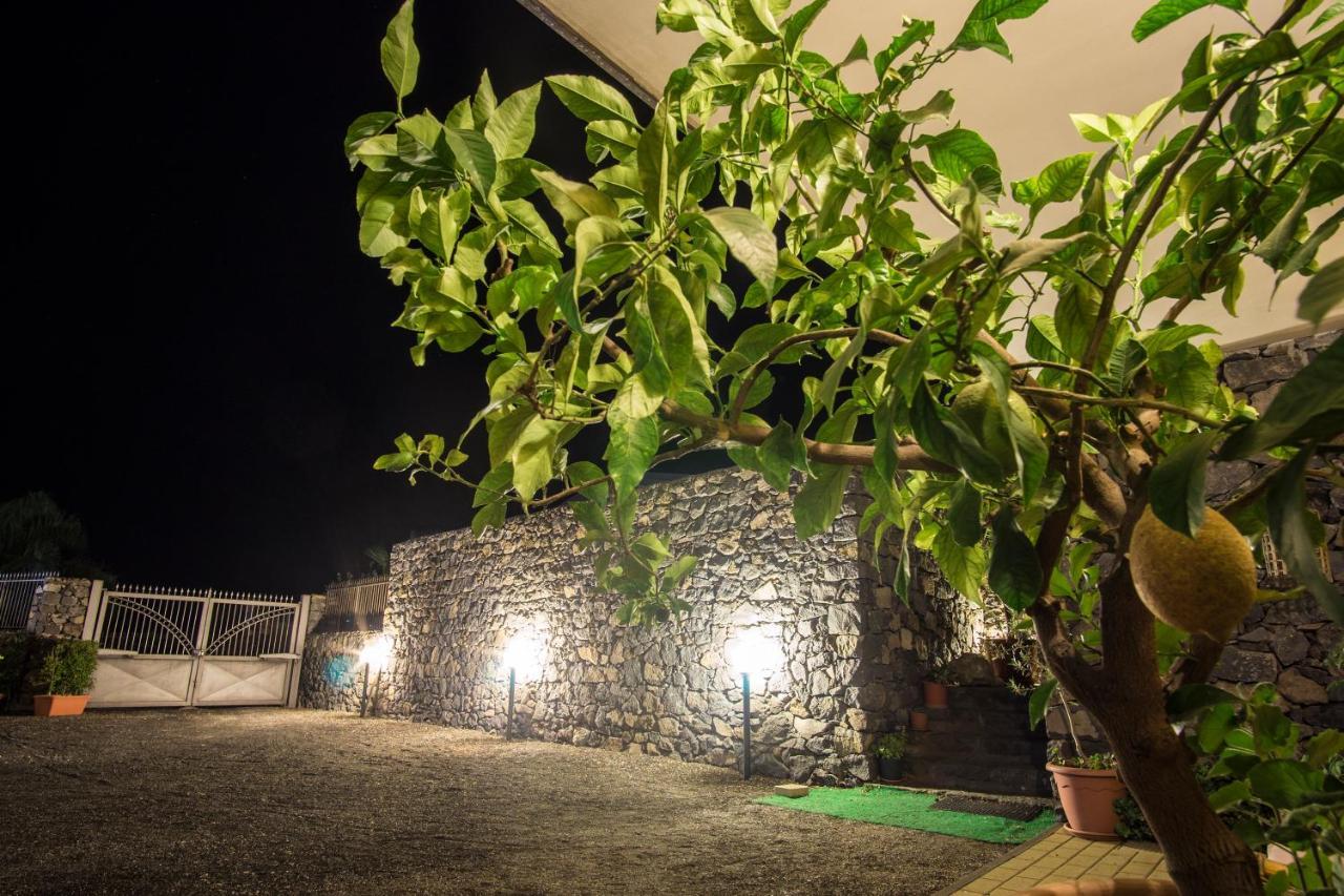 Villa Gusmano بيديمونتي إتنيو المظهر الخارجي الصورة